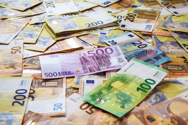 Live Currency Converter